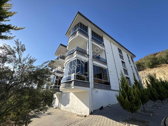 Güçlü Kardeşler Altınolukta Deniz Manzaralı 3+1 Fırsat Daire