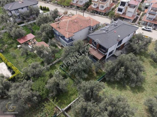 Güçlü Kardeşler Geniş Bahçe Kullanımlı 3+1 Lüks Fırsat Villa