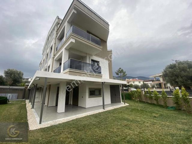 Güçlü Kardeşler Denize 300 Metre 3+1 Bahçe Ve Kat Dubleksleri