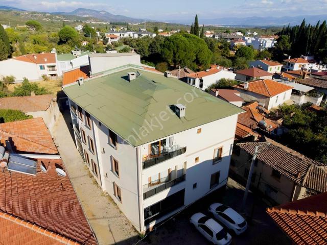 Güçlü Kardeşlerden Güre Köy Merkezinde 2+1 Daire
