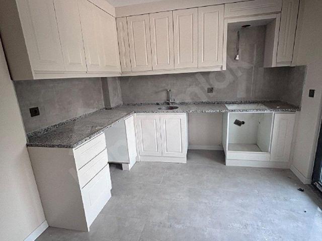 GÜMÜŞÇAY NÜFUS MÜDÜRLÜĞÜNE YAKIN 2+1 DAİRE