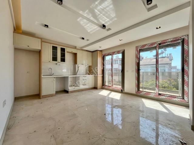 Gümüş'den Burhaniyede Geniş Teras Ebeveynli Ultra Lux Sıfır 2+1 Dublex
