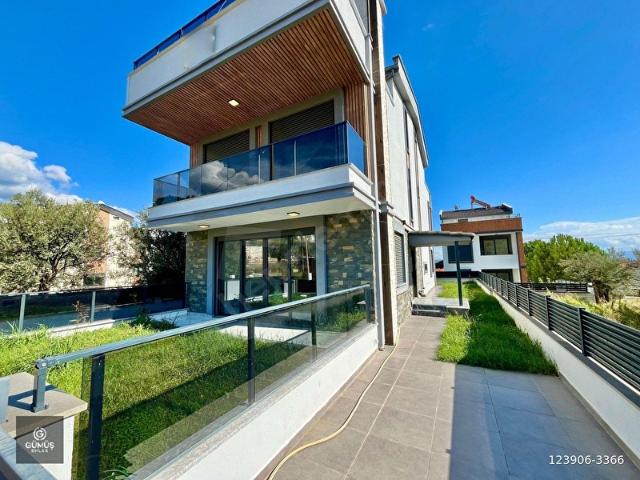 GÜMÜŞDEN GÜREDE DAĞ VE DENİZ MANZARALI ULTRA LUX FIRSAT 3+1VİLLA