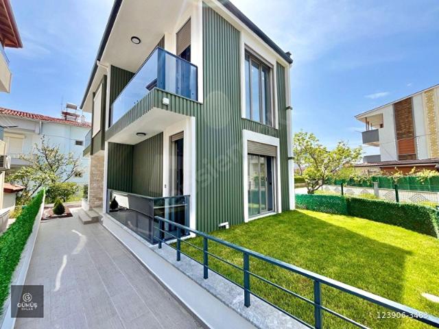 GÜMÜŞDEN GÜREDE DENİZE SADECE 50M MÜSTAKİL BAHÇELİ ŞIK 3+1 VİLLA