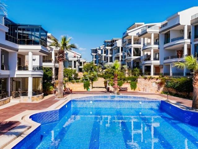 Gümüşevler Sitesinde Güvenlikli Satılık 4+1 Dubleks Daire