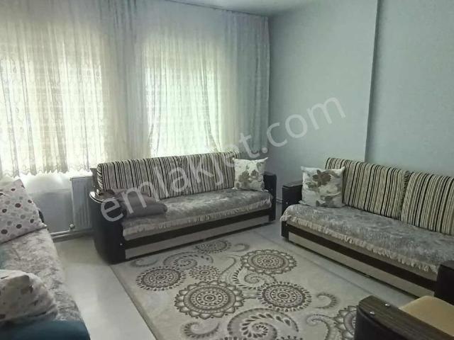 Gümüş Emlak'tan İstiklal Mahallesinde Satılık 2+1 Daire