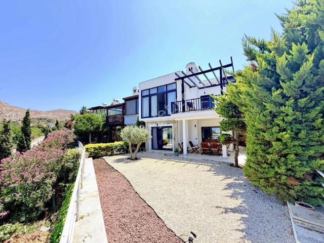 Gümüşlük Yalıkavak Eşsiz Deniz Manzaralı Bahçeli Villa