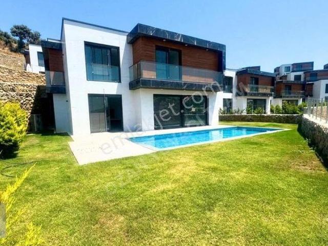 Gümüşlük Koyunbaba Satılık Tam Müstakil 4+1 Villa