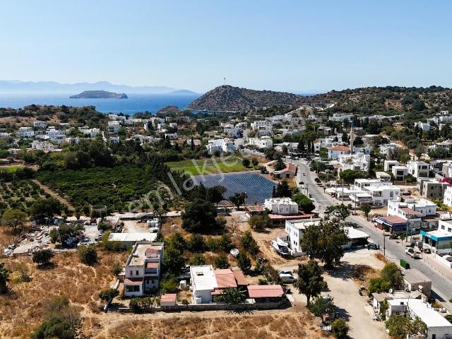 Gümüşlük Merkez'de,4+1,tek Katlı,500m2,tam Müstekil