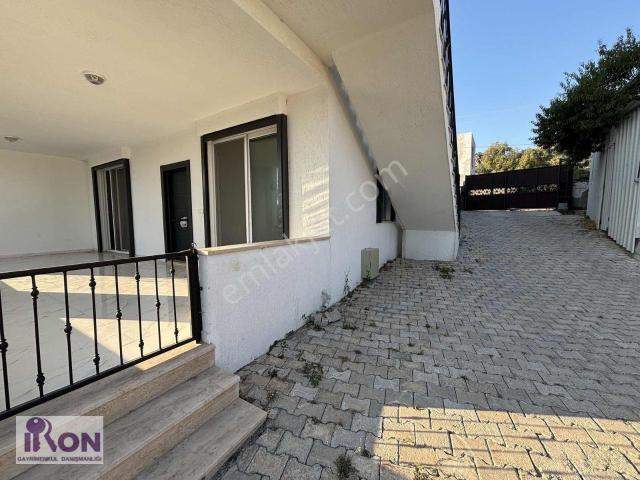 Gümüşlük'de Ferah Geniş Kullanım Alanı Bahçe Katı Kiralık