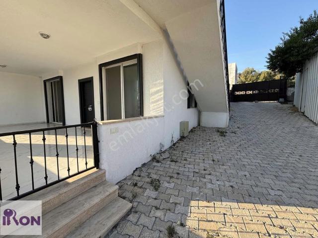 Gümüşlük'de Ferah Geniş Kullanım Alanı Bahçe Katı Kiralık