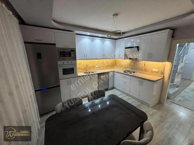 Gümüşlük'te Site İçerisinde 4+1 Kiralık Dubleks