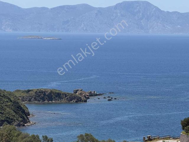 Gümüşlük'te,yıllık Kiralık,eşyasız,2+1,bahçeli,deniz Manzaralı