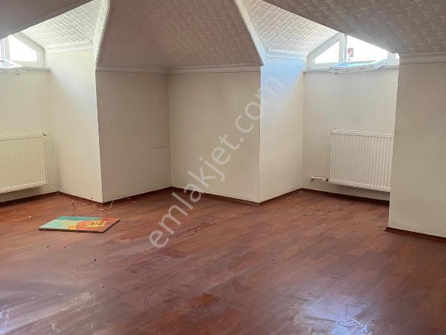 Gümüşpala’da 1+1 Yeni Binada 60m2 Kiralık Teras Kat