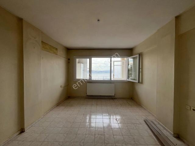 Gümüşpala Karakol Yakını Deniz Manzara Ve Doğalgazlı 2+1 Kiralık