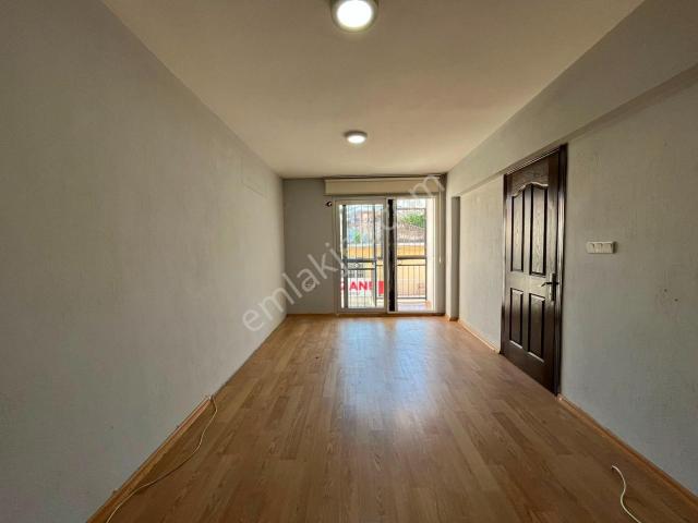 Gümüşpala Merkezde Sağlık Ocağı Ve Okul Yakını 2+1 Kiralık Daire
