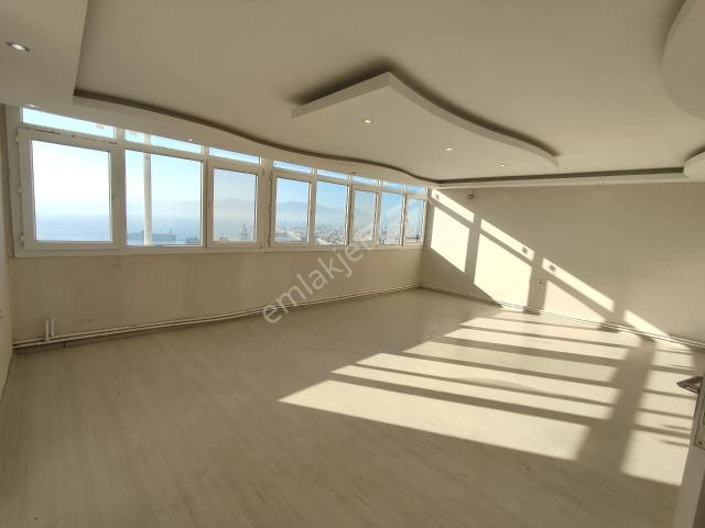 Gümüşpala'da Full Deniz Manzaralı Ve Asansörlü 2+1 Kiralık Daire