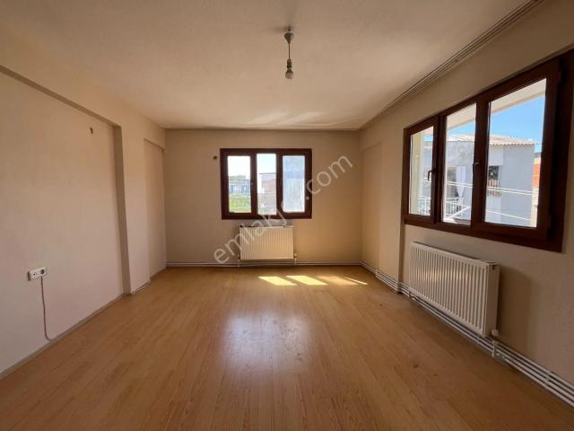 Gümüşpala'da Sağlık Ocağı Yakını Doğalgazlı 2+1 Kiralık Daire