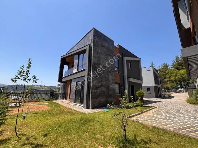 Gümüştepenin En Kaliteli En Uygun 5+1 Villaları Oturuma Hazır