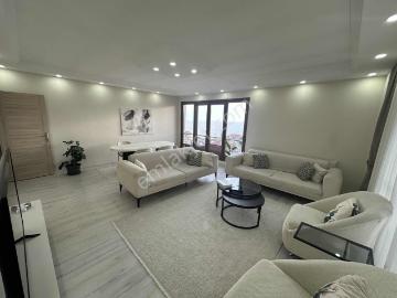 Gümüşyaka Merkezde Deniz Manzaralı Geniş Satılık 3+1 Daire