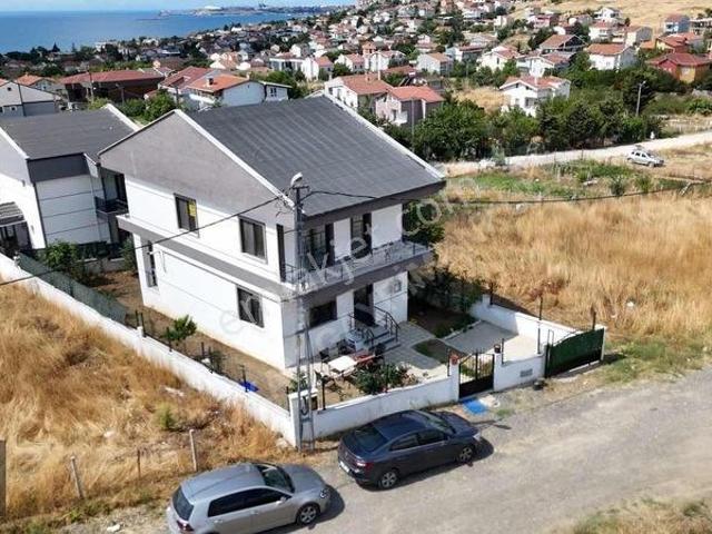 Gümüşyakada Satılık Sıfır 5+1 Müstakil Villa Krediye Uygun