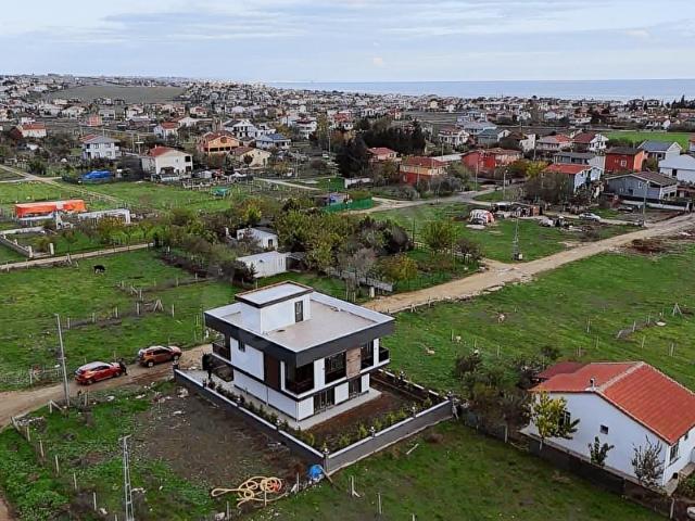 GÜMÜŞYAKA'DA SATILIK ULTRA LÜKS VILLA