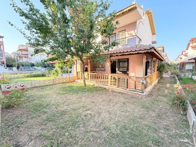 Gümüldürde Deniz Tarafında Satılık Müstakil Bahçeli 3+1 Villa