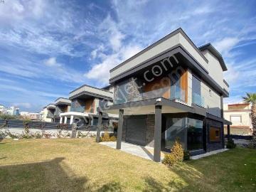Gümüldürde Denize 50 Metre Tek Müstakil Villa