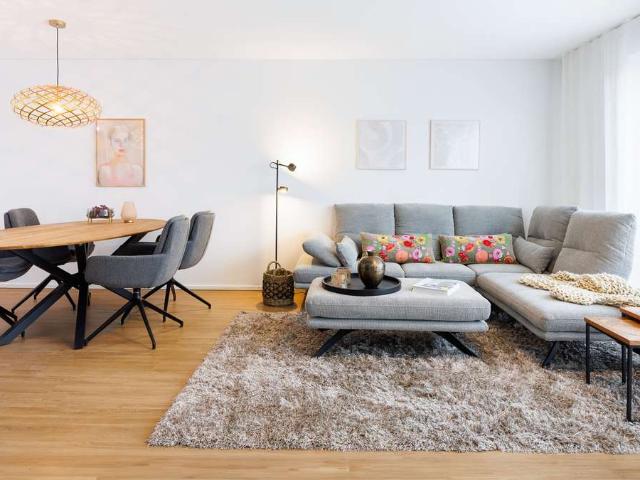 GÜMMER Neubau: Wärmepumpe, PV Anlage, Smarthome, Bad +Gäste WC m. Fenster, Terrasse+Garten, 2xKfz SP