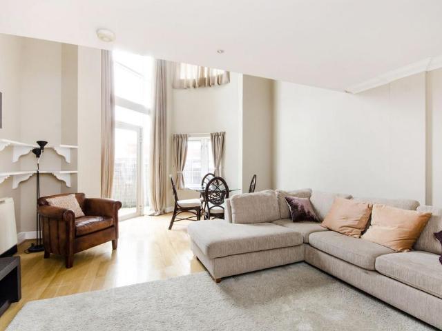 Gunter Grove, Chelsea, London, SW10 1 bed flat to rent £3,012 pcm £695 pw