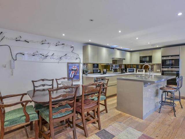 Gunter Grove, Chelsea, London, SW10 3 bed house to rent £12,740 pcm £2,940 pw