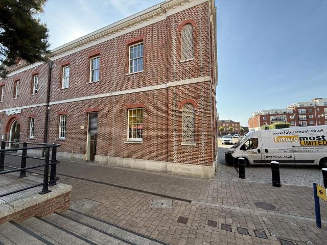 Gunwharf Quays, PORTSMOUTH, PO1 2 bed apartment to rent £1,800 pcm £415 pw