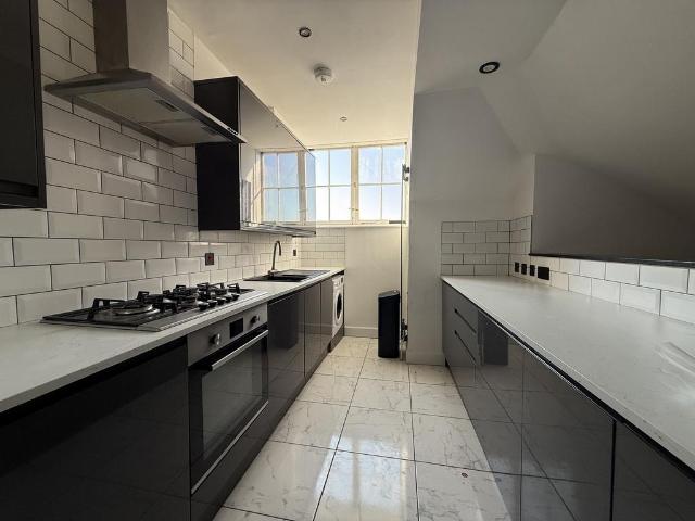 Gunwharf Quays, PORTSMOUTH 2 bed apartment to rent £1,800 pcm £415 pw