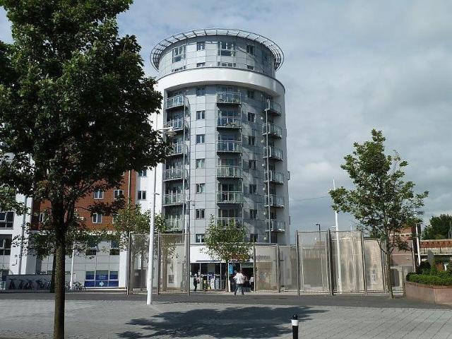 Gunwharf Quays, Portsmouth. 2 bed flat to rent £1,550 pcm £358 pw
