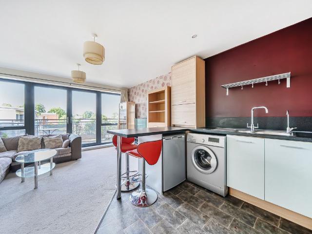Gunyard Mews, London SE18, 2 bed flat to rent, £1,850 pcm | PrimeLocation