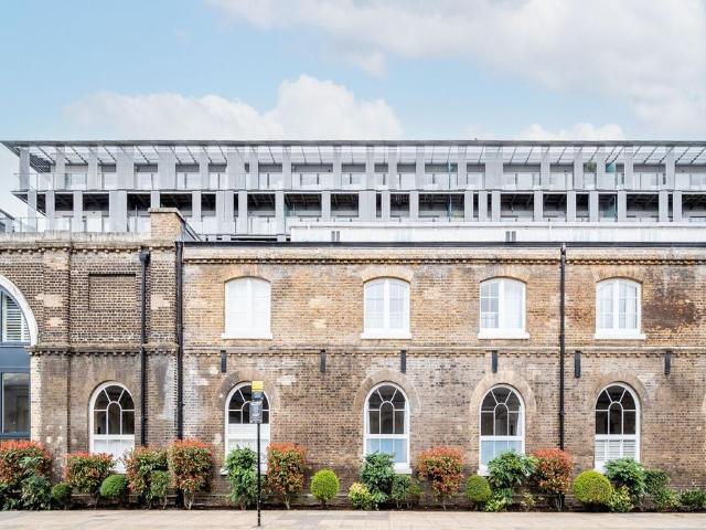 Gun Carriage Walk, Woolwich, London. 3 bed flat to rent £3,200 pcm £738 pw