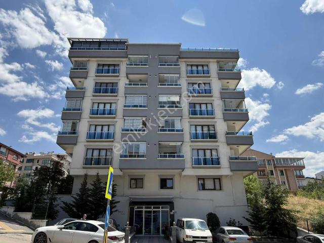 Ş.günaltay Cadde Üzeri Ara Katta 3+1 Kiralık Daire Yeni Bina