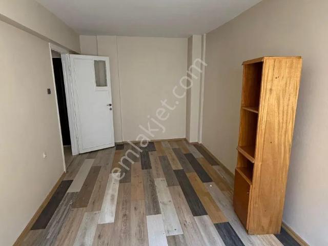 Günay'dan Basın Sitesinde 3+1 Kiralık Geniş Daire