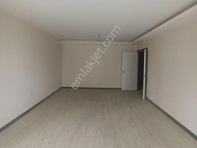 Güncel İlan! Daha Uyunu Yok! Atakent Mh. Güvenlikli Sıfır Lüx Site K.mutfak 3+1