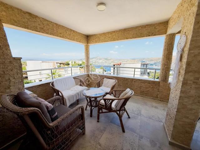 Gündoğan Yeşilköylüler Sitesi'nde Deniz Manzaralı 3+1 Villa