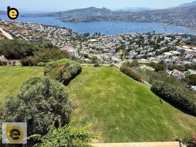 Gündoğan'da Enfes Deniz Manzaralı Ve Geniş Bahçeli 5+2 Villa