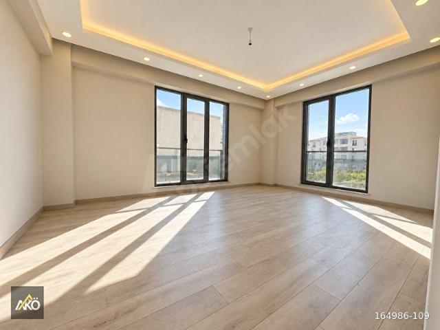 GÜNDOĞDU MAHALLESİ 2+1 110 m2