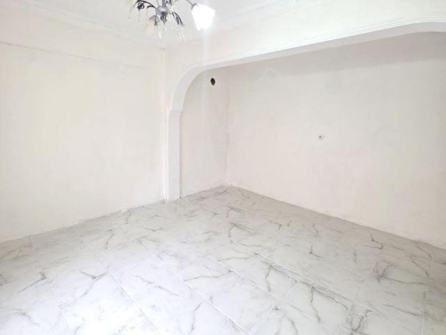 Gündoğdu Mahallesi'nde 2 Katlı 2+1 155m² Arsa İçerisinde Bahçel