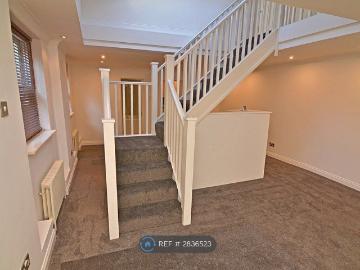 Gundulph Road, Chatham ME4, 2 bed detached house to rent, £1,100 pcm | PrimeLocation