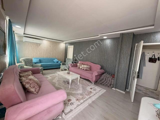 Güneş Mahallesı'nde Katta Tek 240 M² Doğalgazlı Daıre