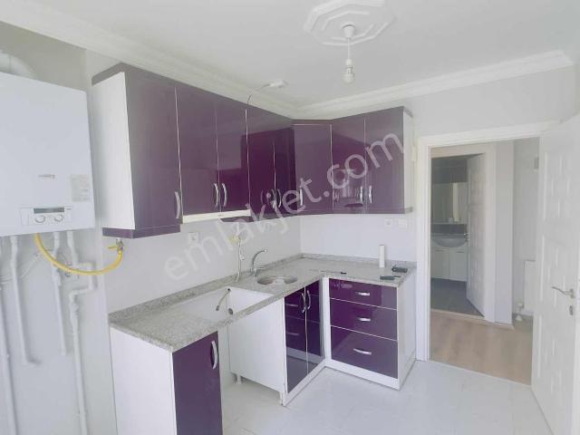 Güneş Mahallesi Satılık 1+1 Ayrı Mutfaklı,balkonlu Geniş Daire