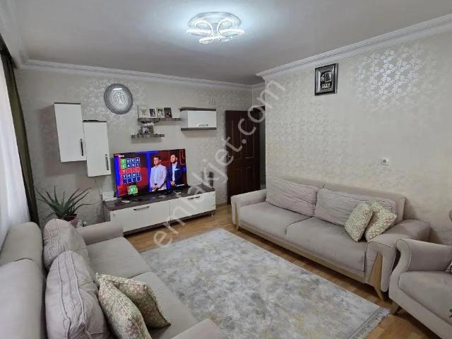 Güneş Mahallesinde 1.kat 2+1 Ayrı Mutfaklı Masrafsız Daire