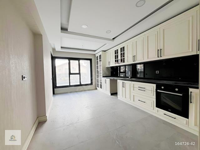 GÜNEŞEVLER MAHALLESİNDE SATILIK 4+1 FULL VESTRA SİTESİNDE DAİRE