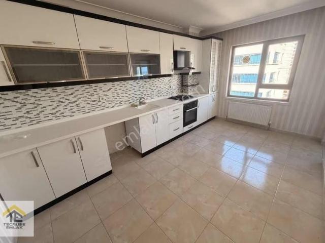 Güneşevler ' De Emsalsiz Site Dairesi 3+1 Geniş Balkonlu Manzara