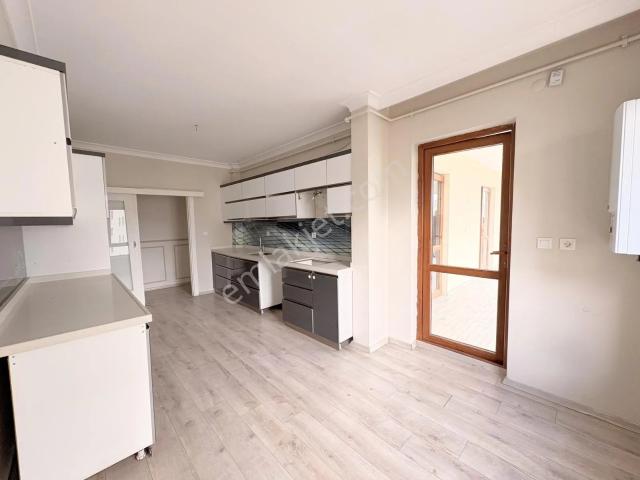 Güneşevler'de, 7. Kat, 3+1, Site İçinde, Manzaralı Daire!